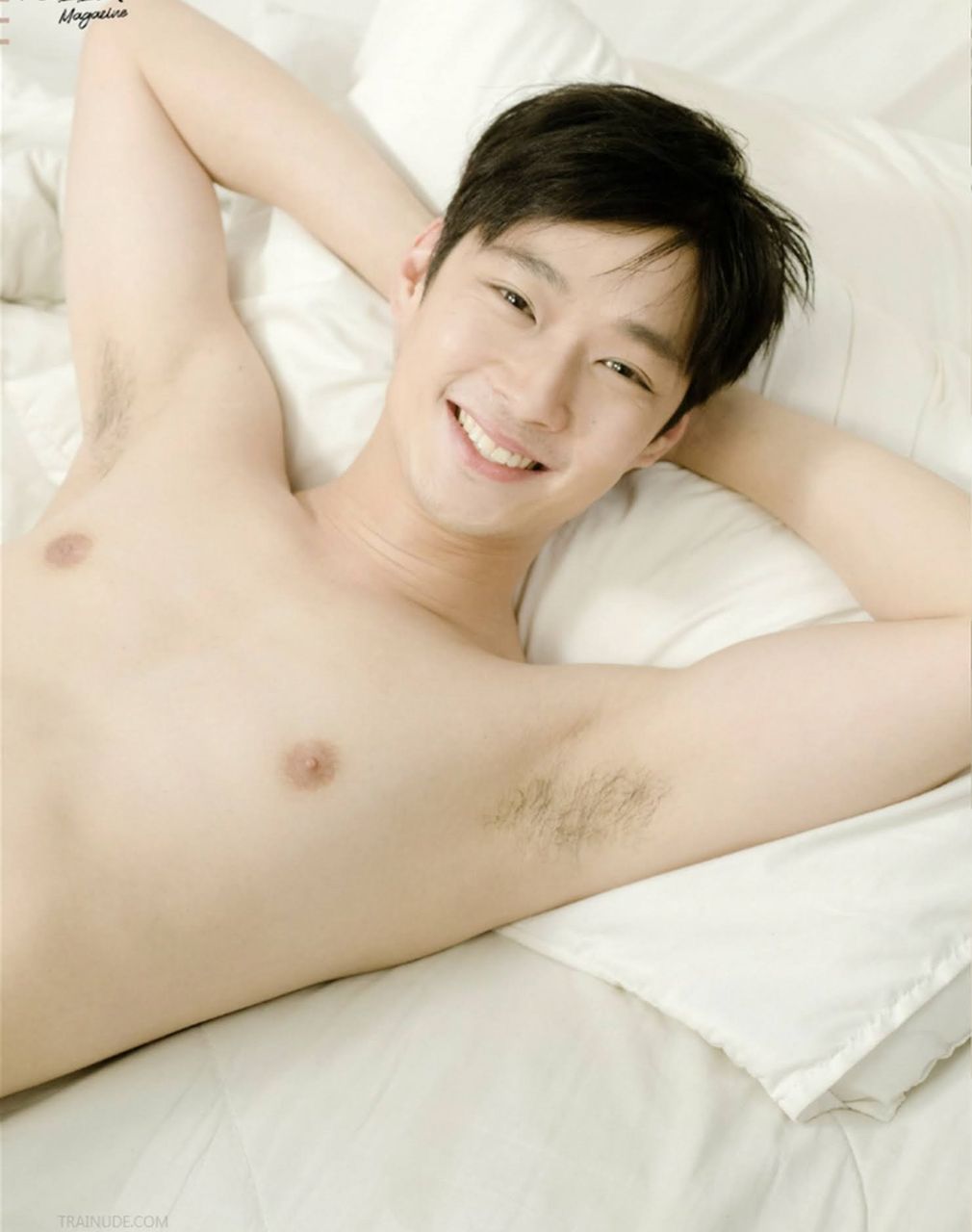 หนุ่มหล่อขึ้นปก 935.3