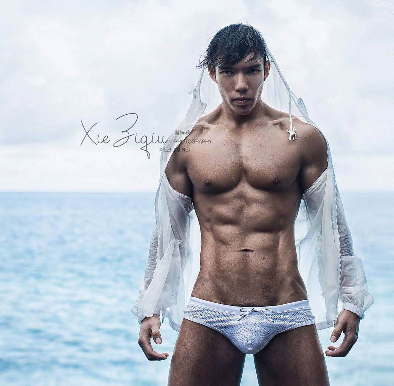 หนุ่มหล่อขึ้นปก 937.3