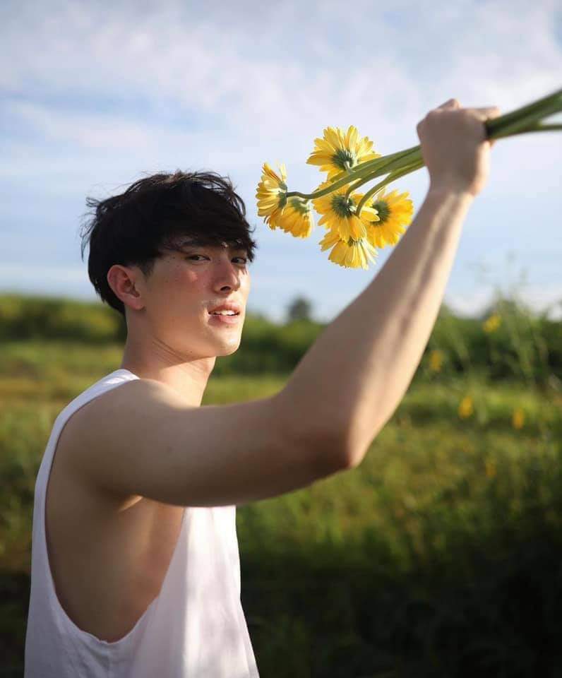 หนุ่มหล่อดีต่อใจ