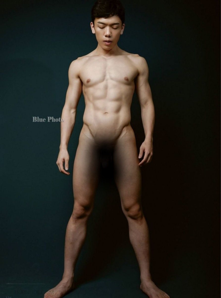 หนุ่มหล่อขึ้นปก 939.4