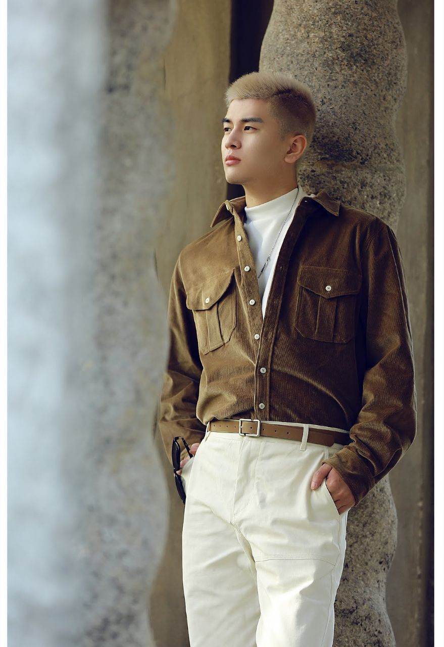หนุ่มหล่อขึ้นปก 951