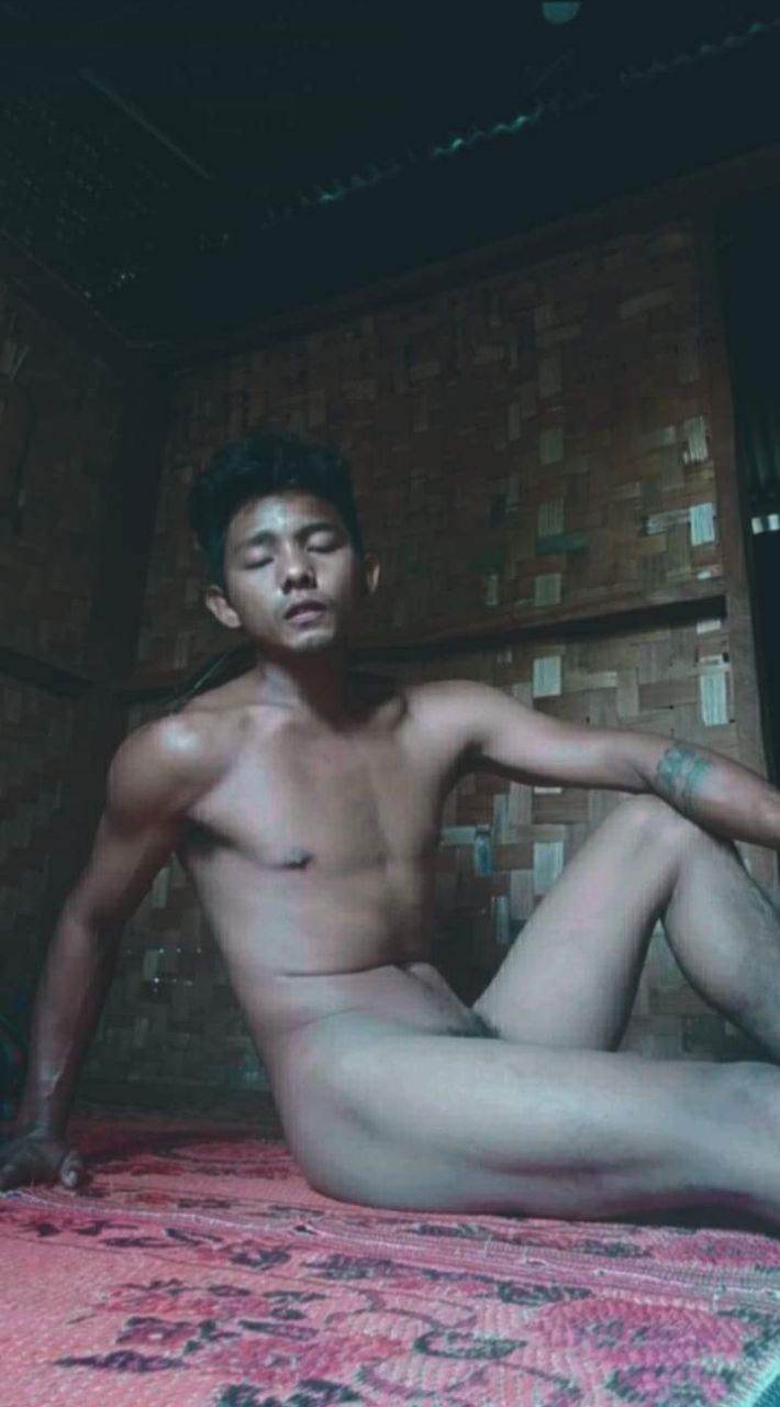 ดีต่อใจ#1732แอบส่อง..หนุ่มพม่าผู้ใช้แรงงาน