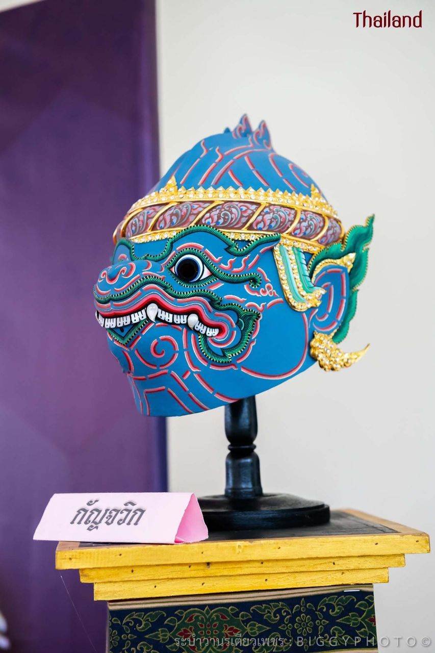 THAILAND ðđð | "āļĢāļ°āļāļģāļ§āļēāļāļĢāđāļāļĩāļĒāļ§āđāļāļāļĢ" Khon masked dance drama in Thailand