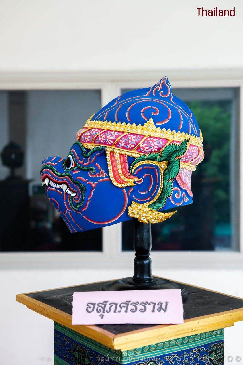 THAILAND ðđð | "āļĢāļ°āļāļģāļ§āļēāļāļĢāđāļāļĩāļĒāļ§āđāļāļāļĢ" Khon masked dance drama in Thailand