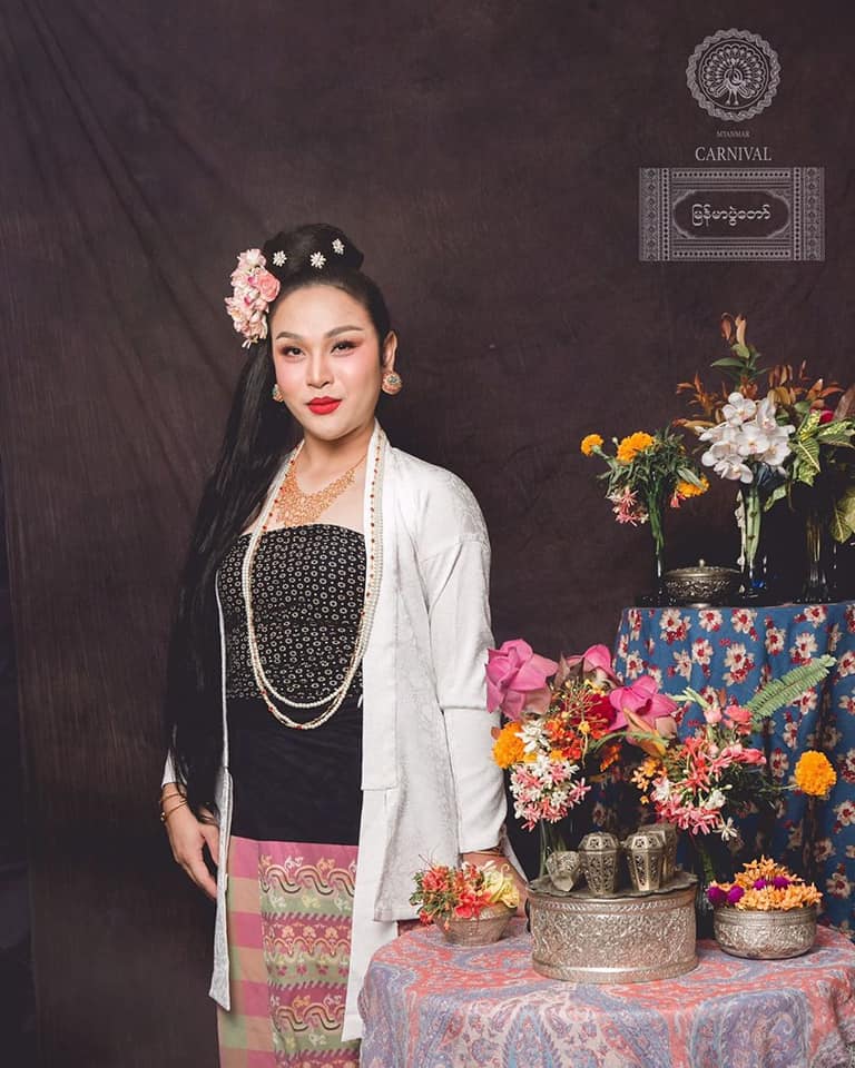 Burmese costume 🇲🇲- present by Thai artist.🇹🇭