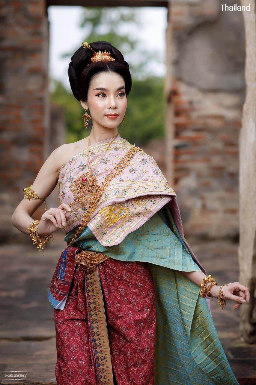 THAILAND 🇹🇭 | Thai wedding dress, ชุดไทยวิวาห์ by Siri ชุดไทย เจ้าสาว ครบวงจร
