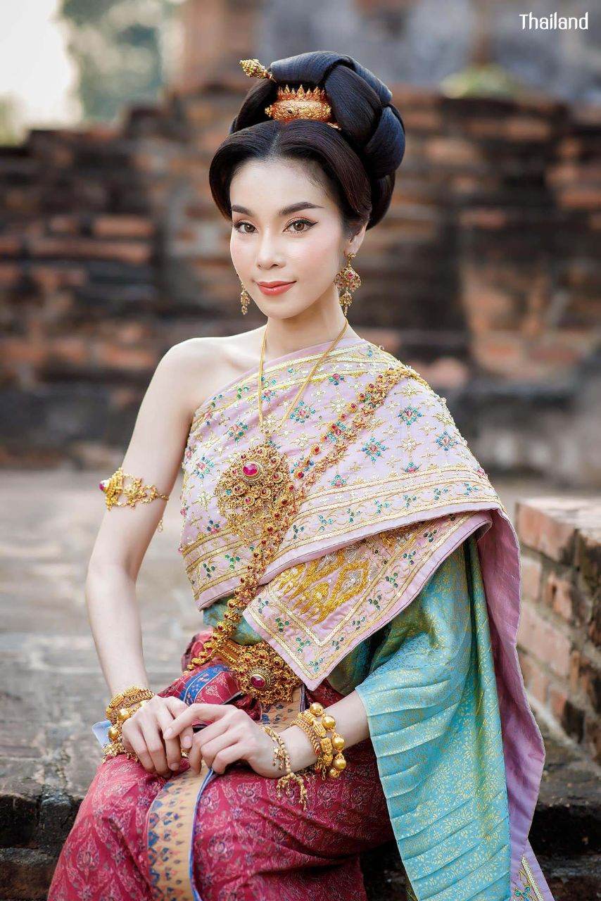 THAILAND 🇹🇭 | Thai wedding dress, ชุดไทยวิวาห์ by Siri ชุดไทย เจ้าสาว ครบวงจร