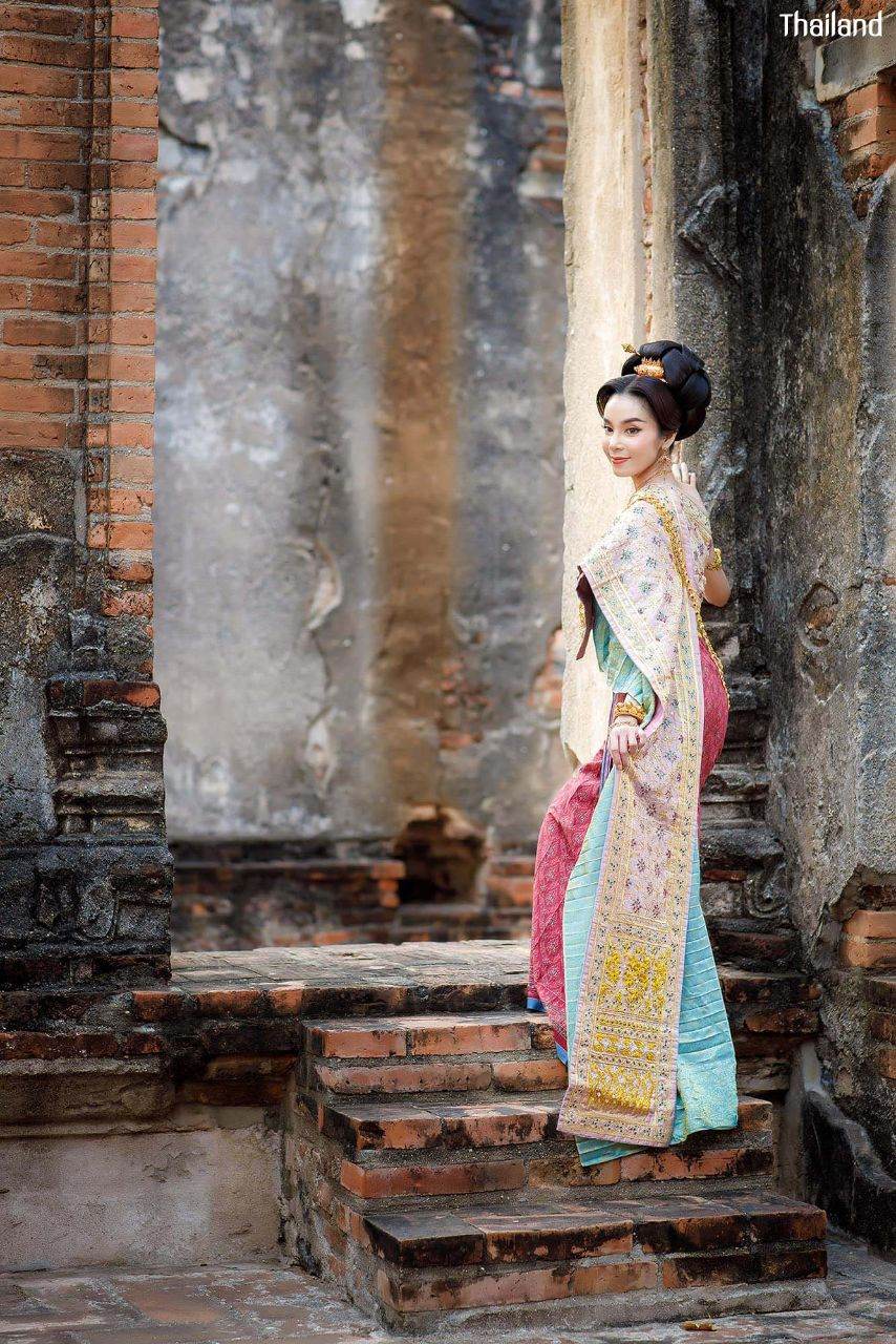 THAILAND 🇹🇭 | Thai wedding dress, ชุดไทยวิวาห์ by Siri ชุดไทย เจ้าสาว ครบวงจร
