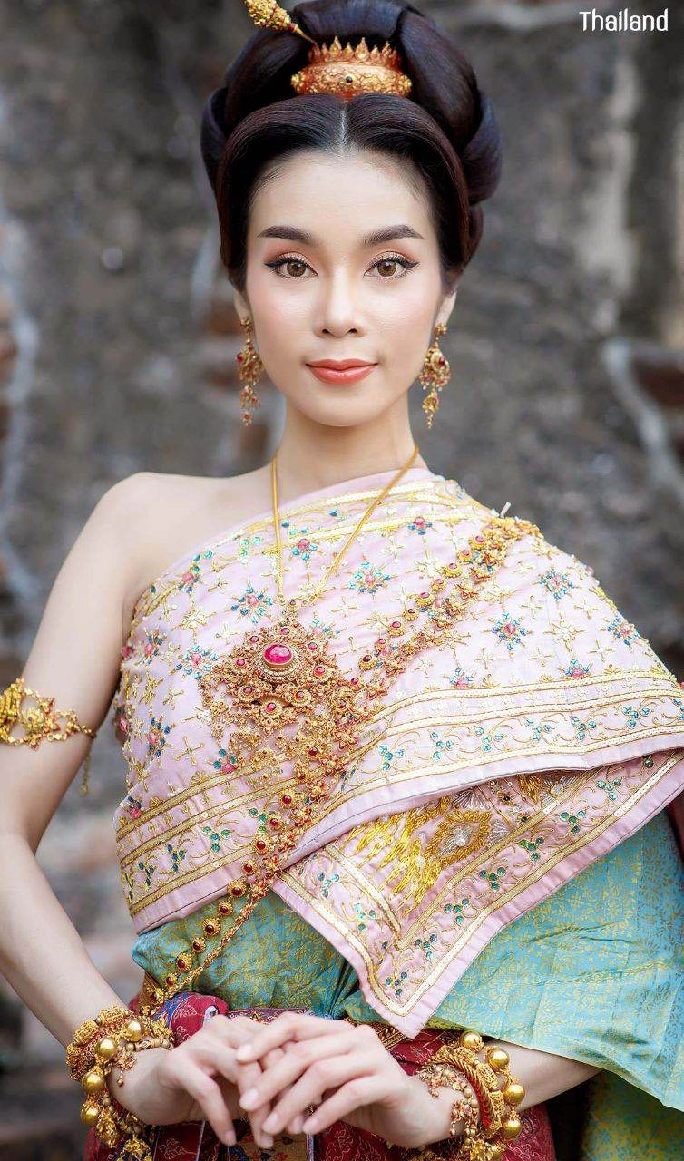 THAILAND 🇹🇭 | Thai wedding dress, ชุดไทยวิวาห์ by Siri ชุดไทย เจ้าสาว ครบวงจร