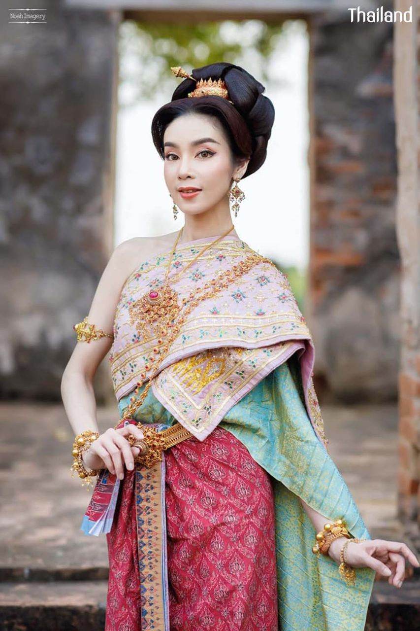 THAILAND 🇹🇭 | Thai wedding dress, ชุดไทยวิวาห์ by Siri ชุดไทย เจ้าสาว ครบวงจร