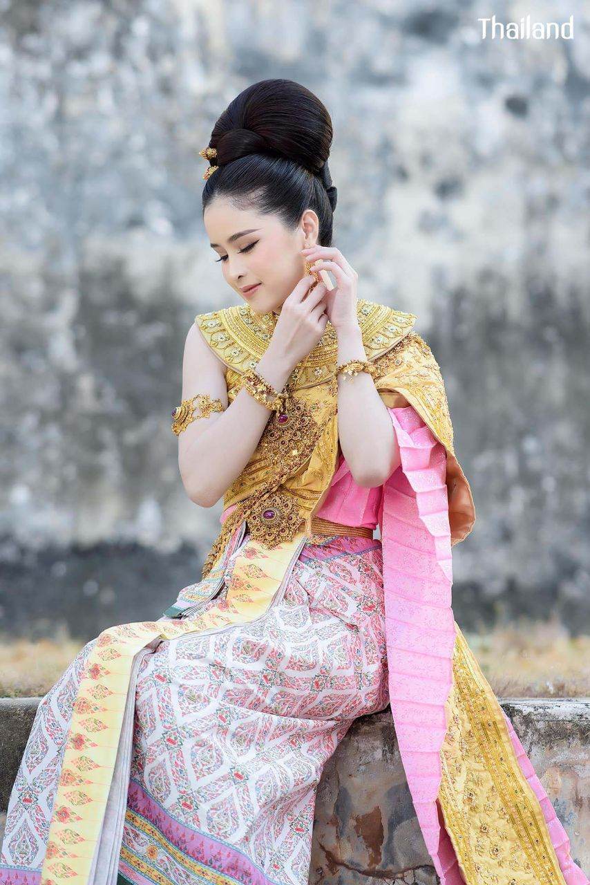 THAILAND 🇹🇭 | Thai wedding dress, ชุดไทยวิวาห์ by Siri ชุดไทย เจ้าสาว ครบวงจร