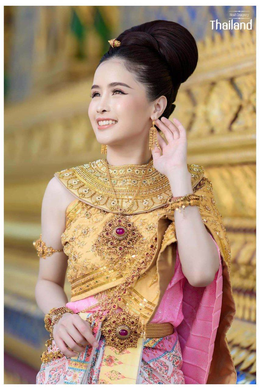 THAILAND 🇹🇭 | Thai wedding dress, ชุดไทยวิวาห์ by Siri ชุดไทย เจ้าสาว ครบวงจร