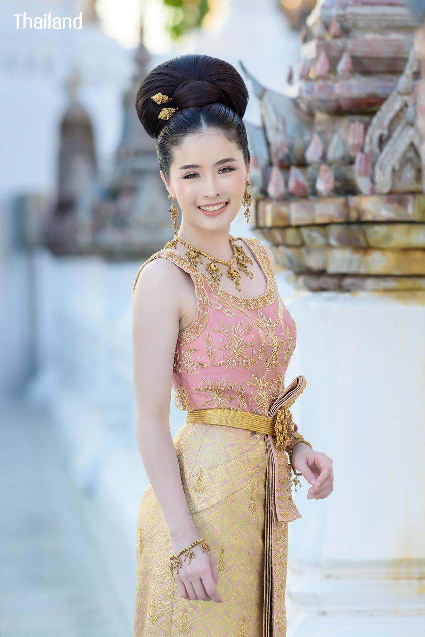 THAILAND 🇹🇭 | Thai wedding dress, ชุดไทยวิวาห์ by Siri ชุดไทย เจ้าสาว ครบวงจร