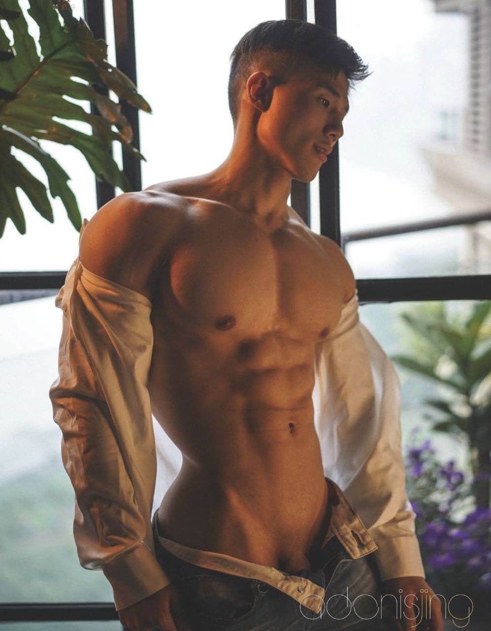 หนุ่มหล่อขึ้นปก 952.1