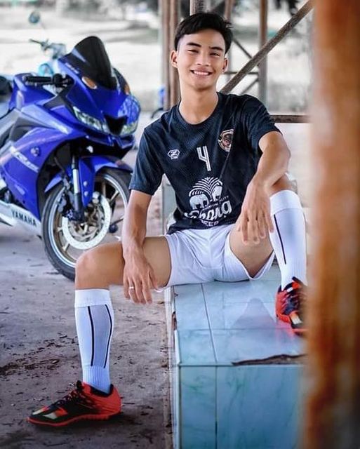 ใหญ่แหละดูออก