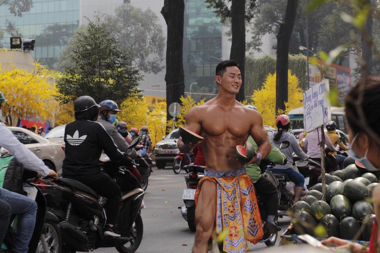 พ่อค้า แตงโม...