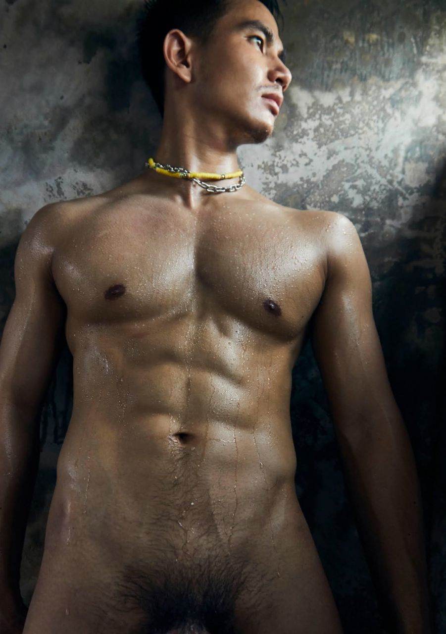 หนุ่มหล่อขึ้นปก 946.7