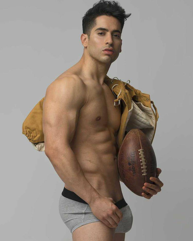 Hot men in underwear 518