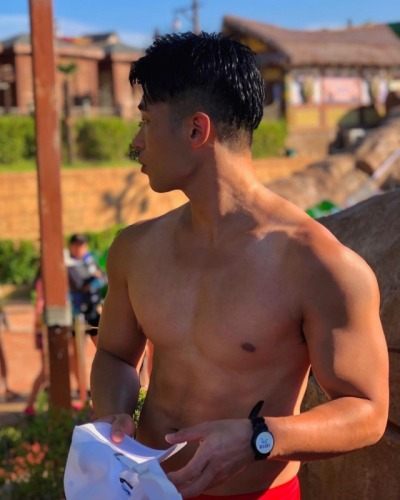 ถอดโชว์เรือนร่าง 2693