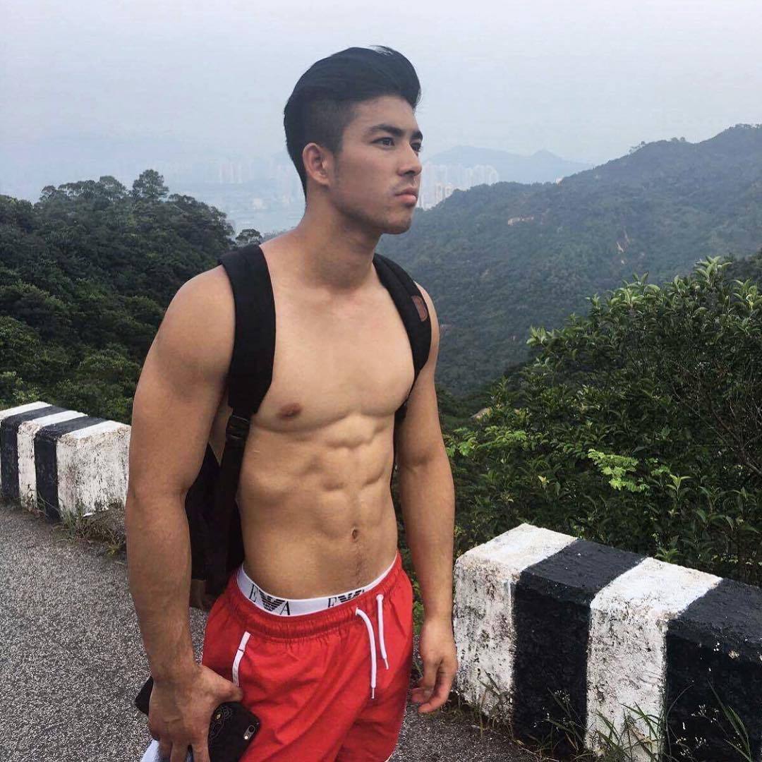 ถอดโชว์เรือนร่าง 2695