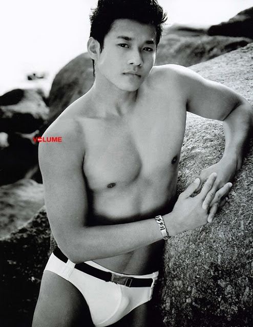 เอ็กซ์ ธิตินันท์ แซ่บไม่ส่าง ย้อนรอยความแซ่บสุดสยิว งัดเป้าใหญ่ถ่ายแบบเซ็กซี่