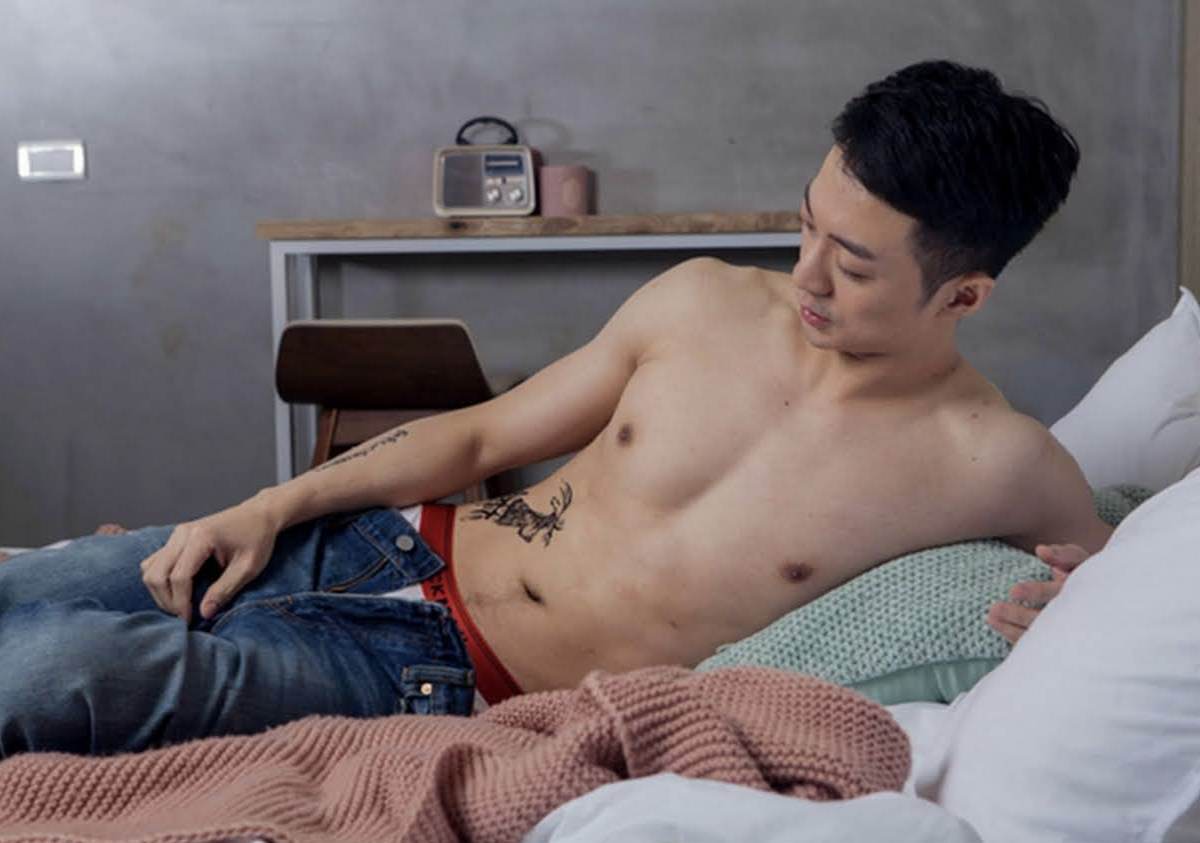 หนุ่มหล่อขึ้นปก 953