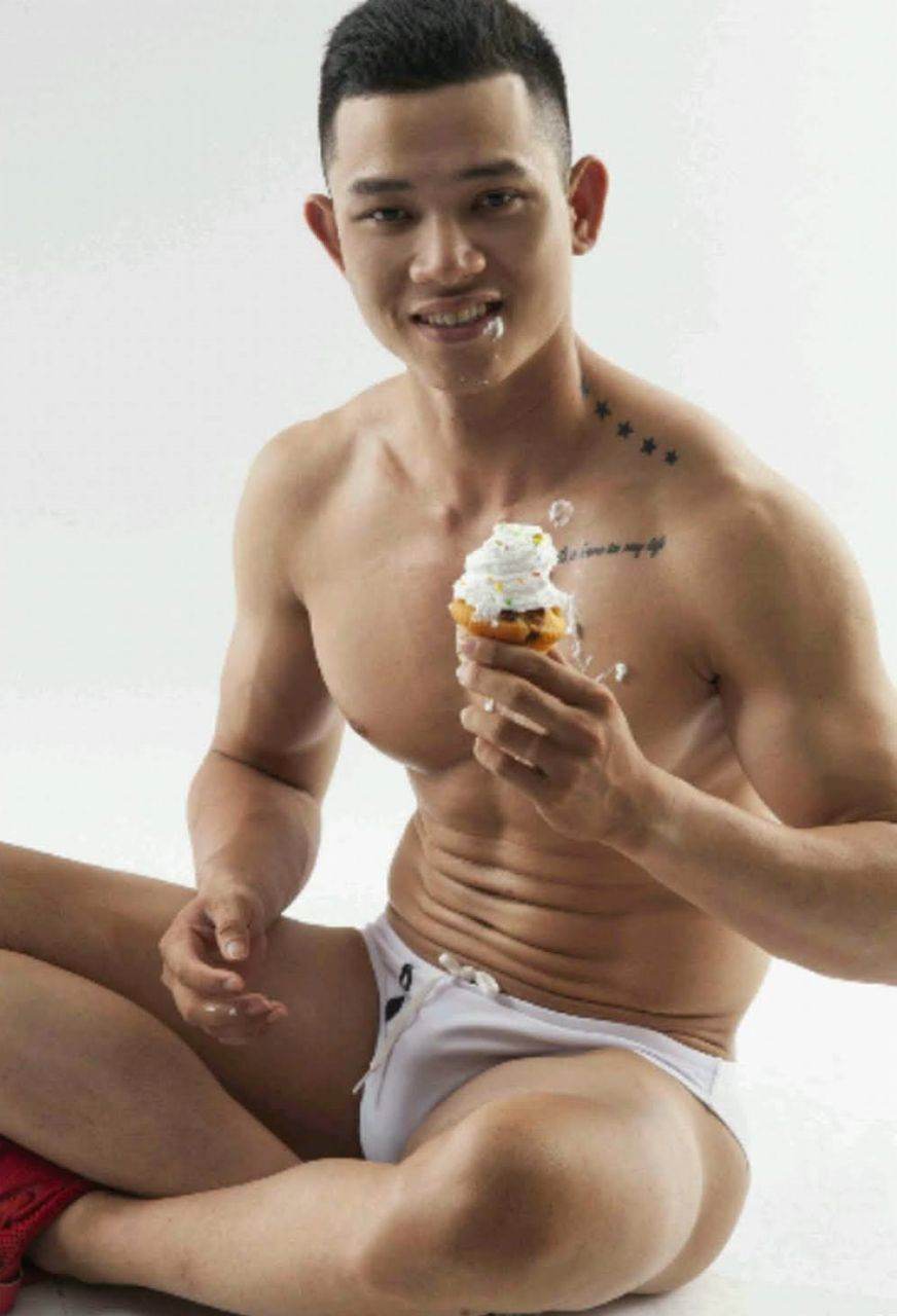 หนุ่มหล่อขึ้นปก 955