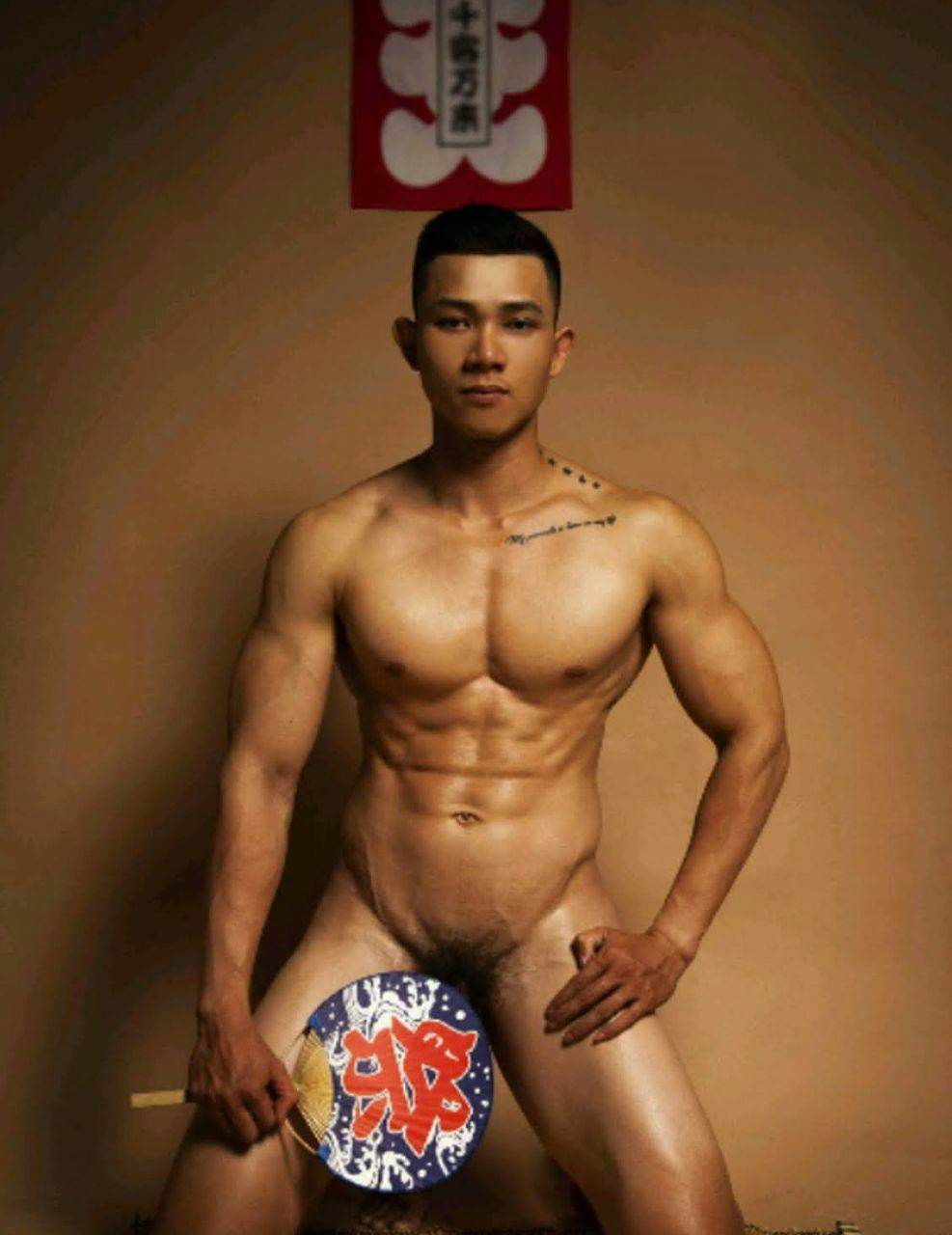 หนุ่มหล่อขึ้นปก 955