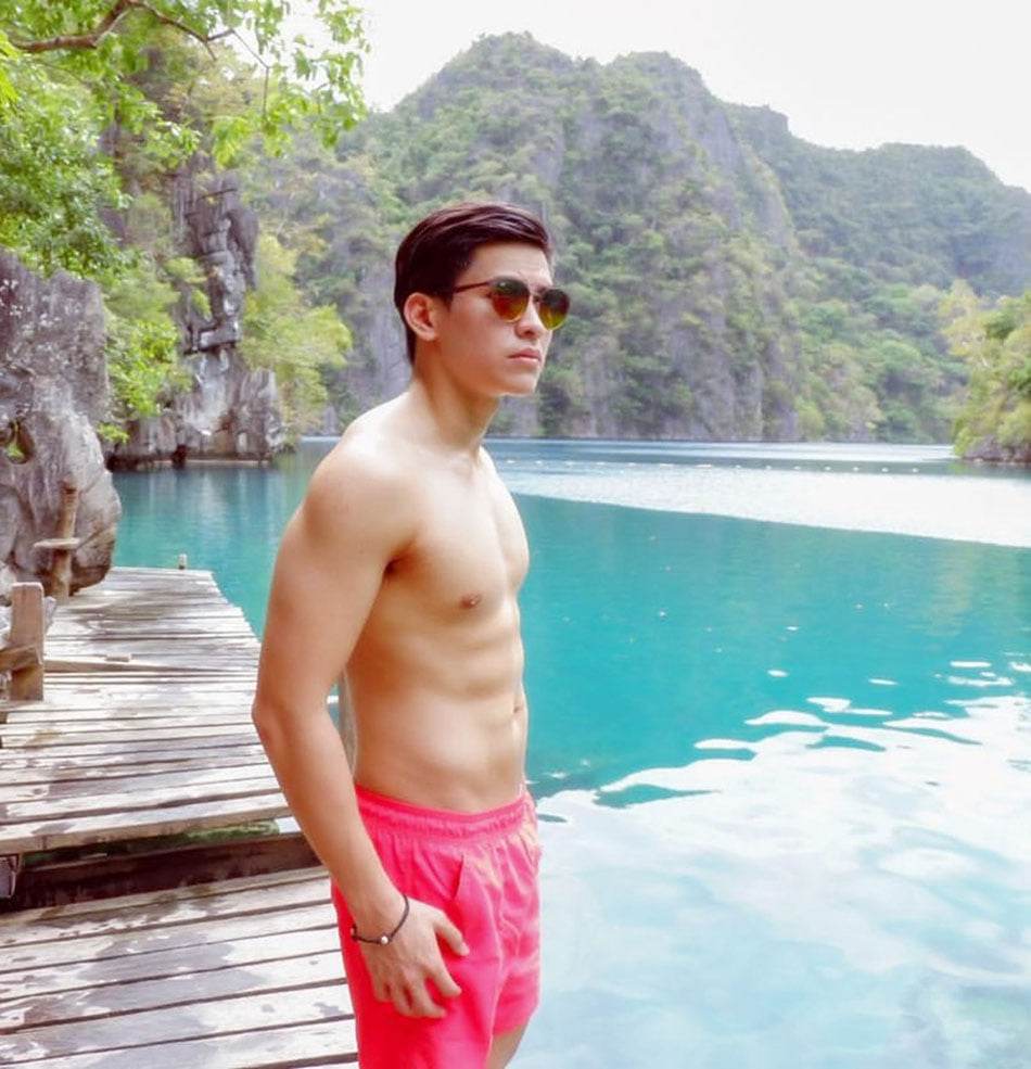 ชายหล่อ หุ่นแซ่บ 10
