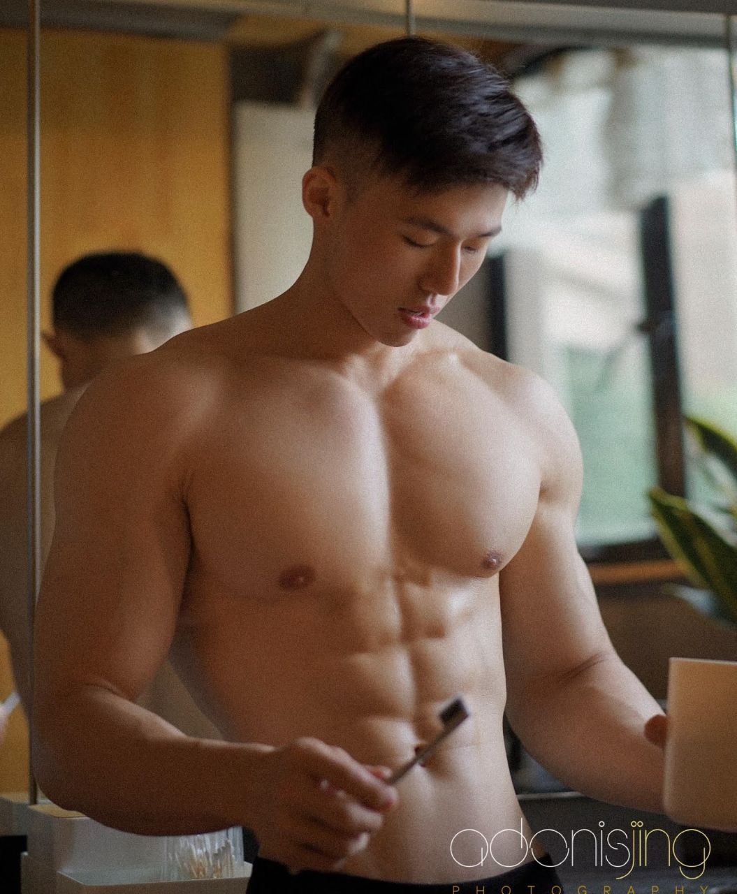 หนุ่มหล่อขึ้นปก 952.6