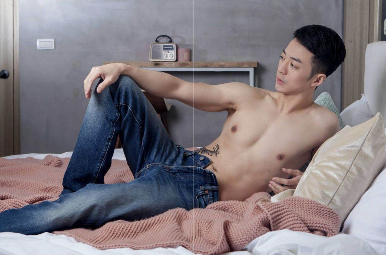 หนุ่มหล่อขึ้นปก 953.1