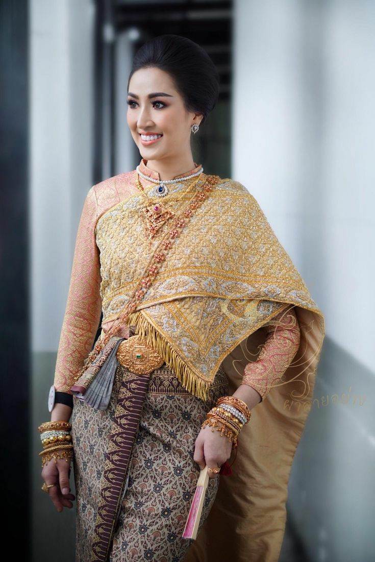 Sbai Thai dress: Thailand 🇹🇭