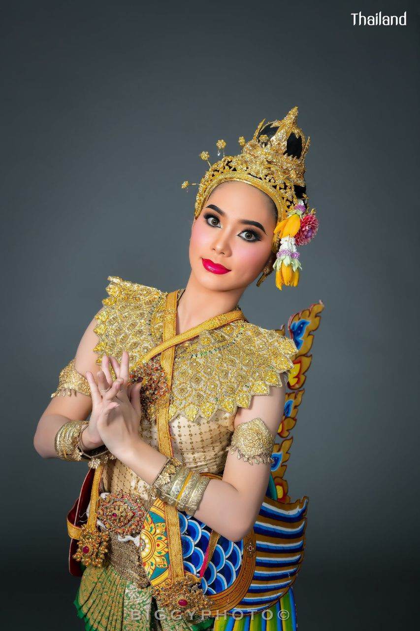 THAILAND 🇹🇭 | Thai dance: ชมโฉมนางจันทกินรี