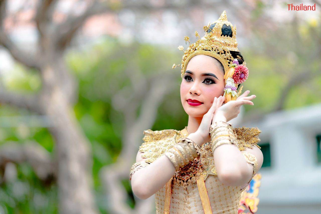 THAILAND 🇹🇭 | Thai dance: ชมโฉมนางจันทกินรี