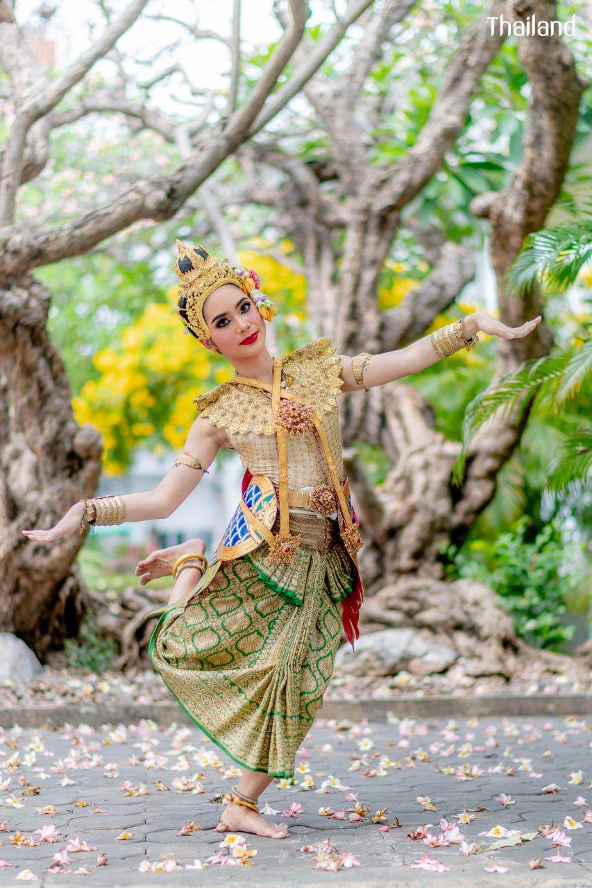 THAILAND 🇹🇭 | Thai dance: ชมโฉมนางจันทกินรี
