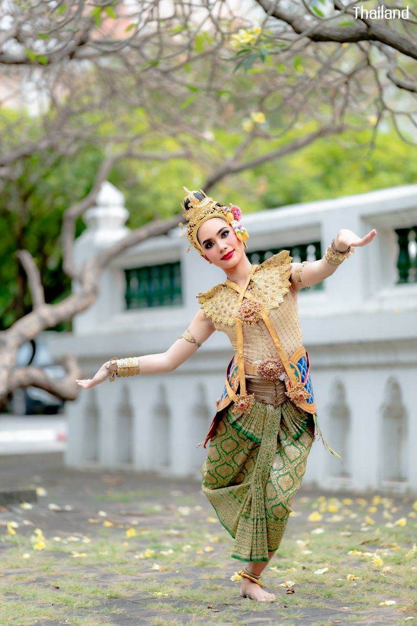 THAILAND 🇹🇭 | Thai dance: ชมโฉมนางจันทกินรี