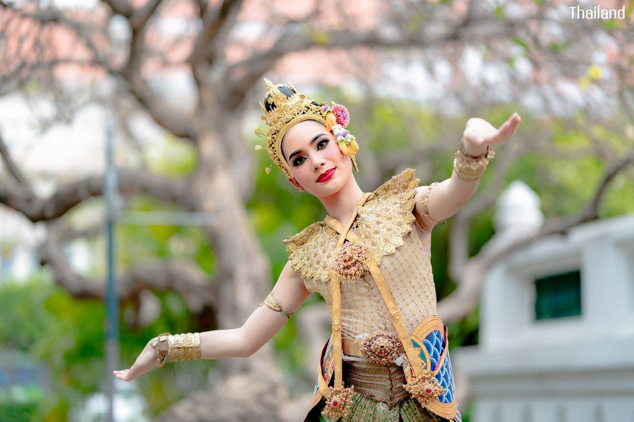 THAILAND 🇹🇭 | Thai dance: ชมโฉมนางจันทกินรี