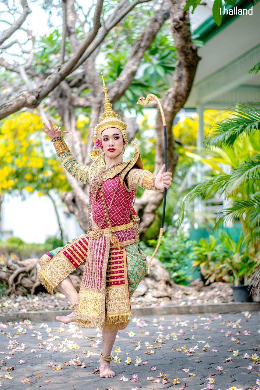 THAILAND 🇹🇭 | Thai dance: ชมโฉมนางจันทกินรี
