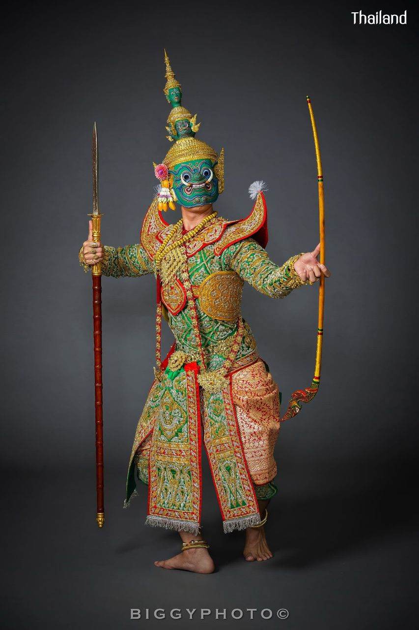 THAILAND 🇹🇭 | "Tossakan" or "Ravana" Thai dance: ลงสรงโทนทศกัณฐ์