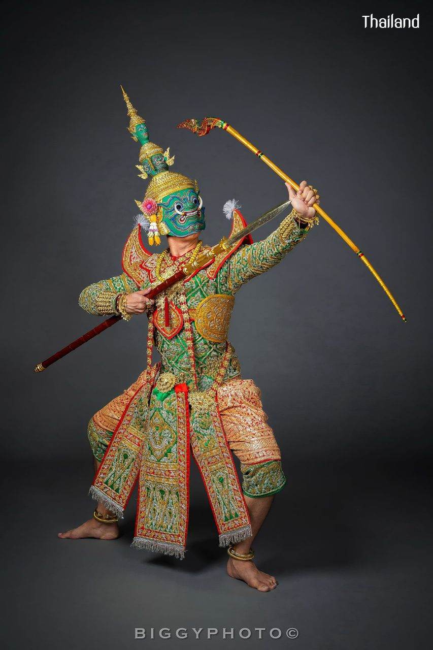THAILAND 🇹🇭 | "Tossakan" or "Ravana" Thai dance: ลงสรงโทนทศกัณฐ์