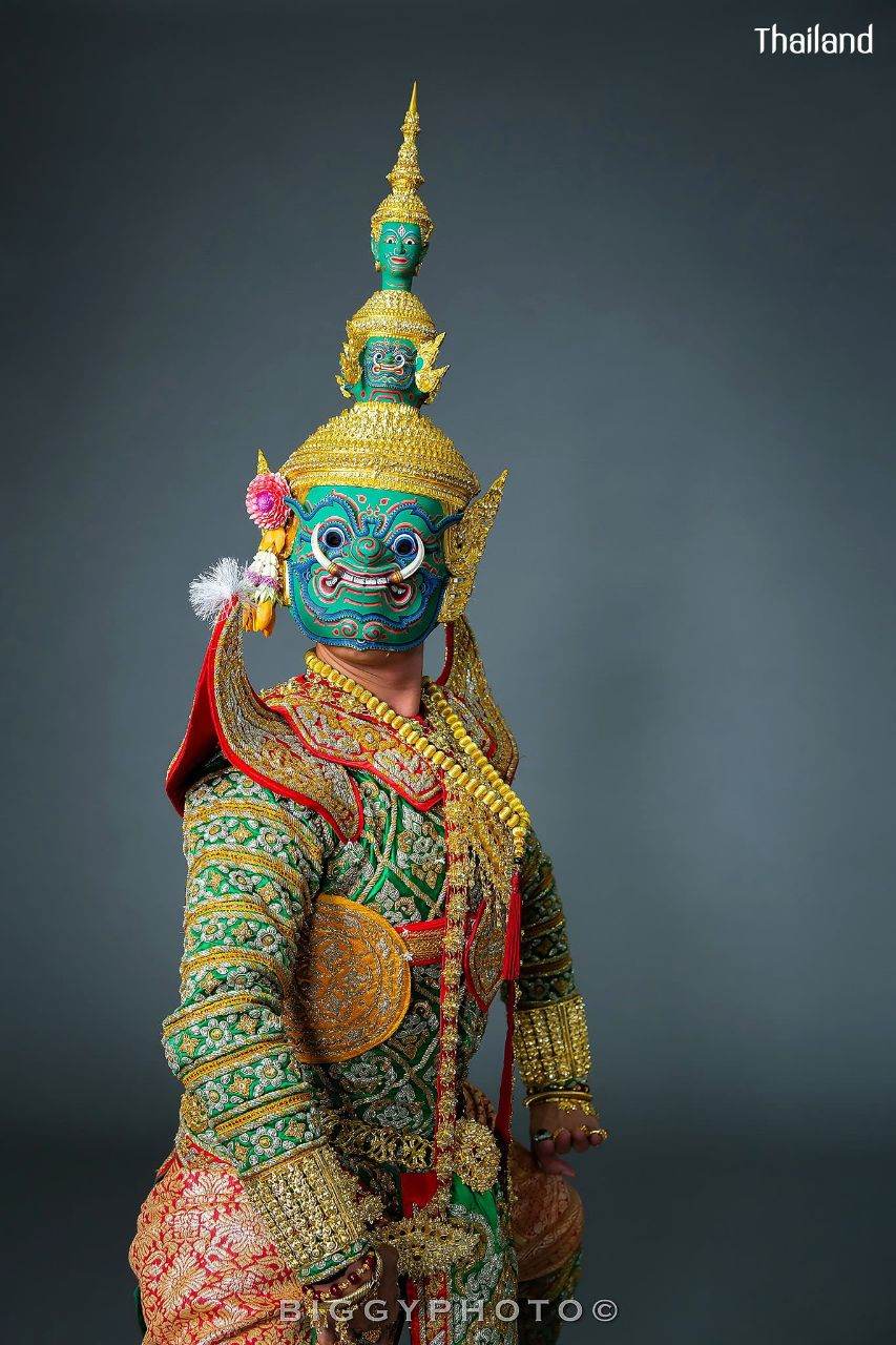 THAILAND 🇹🇭 | "Tossakan" or "Ravana" Thai dance: ลงสรงโทนทศกัณฐ์