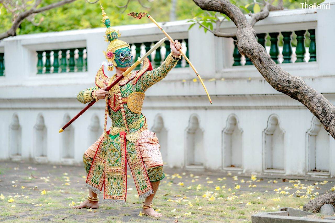 THAILAND 🇹🇭 | "Tossakan" or "Ravana" Thai dance: ลงสรงโทนทศกัณฐ์