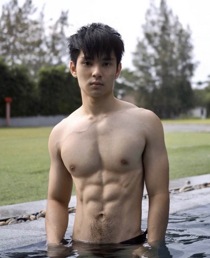 ชายหล่อ หุ่นแซ่บ 11