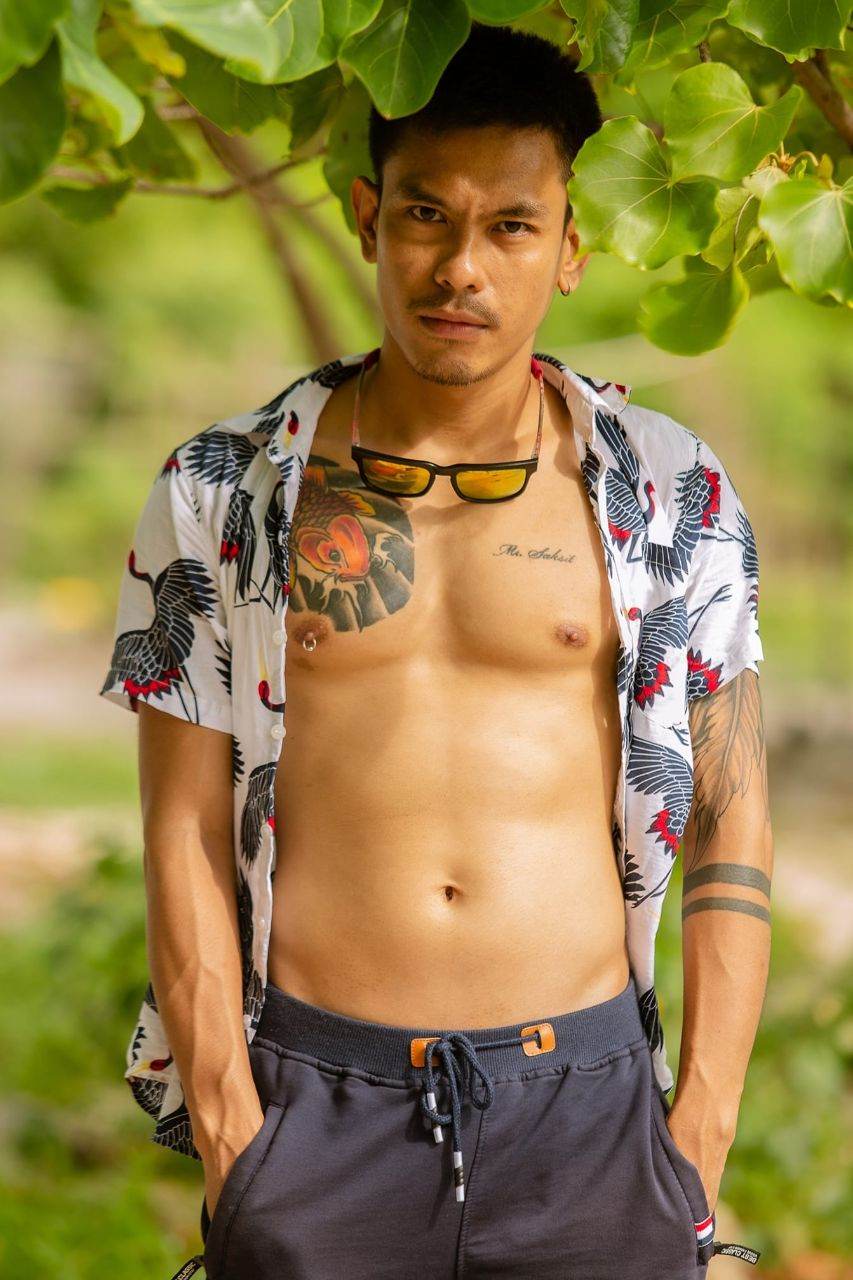 หล่อลอยสัก <<16>>
