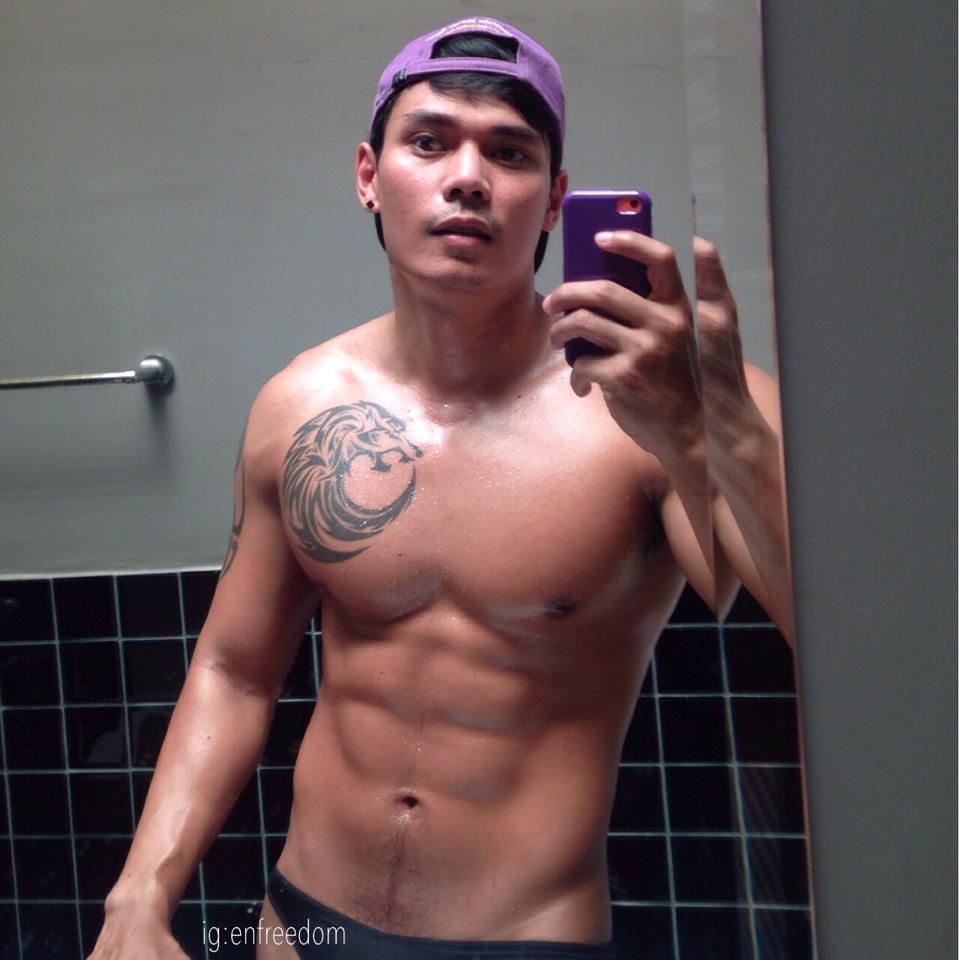 หล่อลอยสัก <<18>>