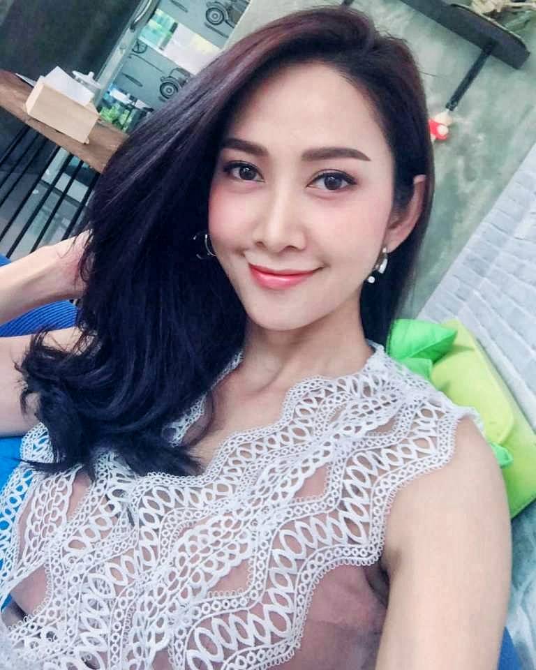 ยุ้ย จีรนันท์ เรื่อง รุ่งทิพย์