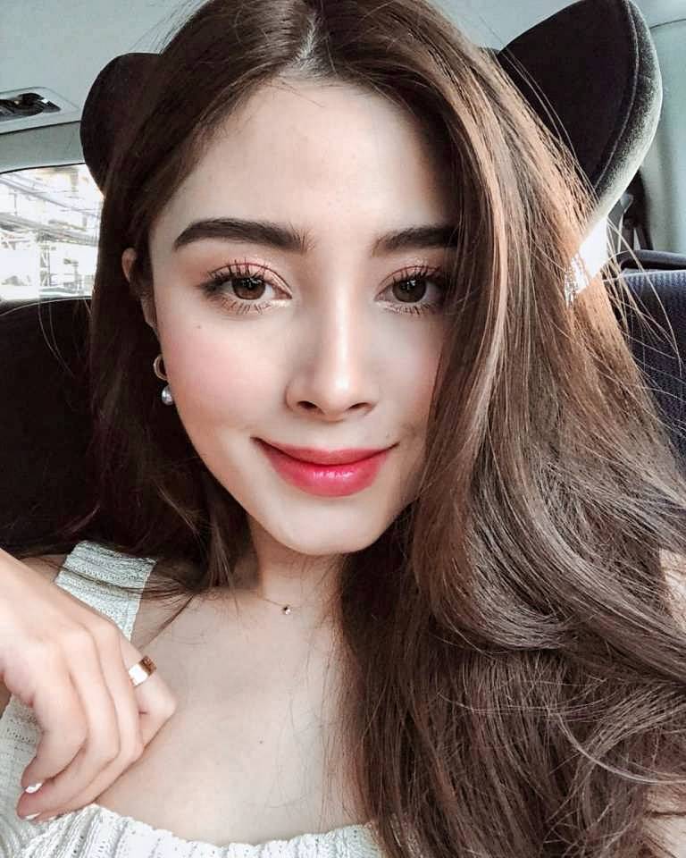 มิลลี่ คามิลล่า เรื่อง บ้านศิลาแดง