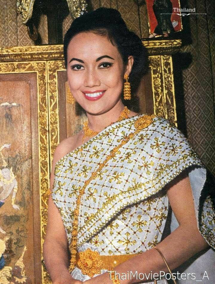 Sbai Thai dress: Thailand 🇹🇭