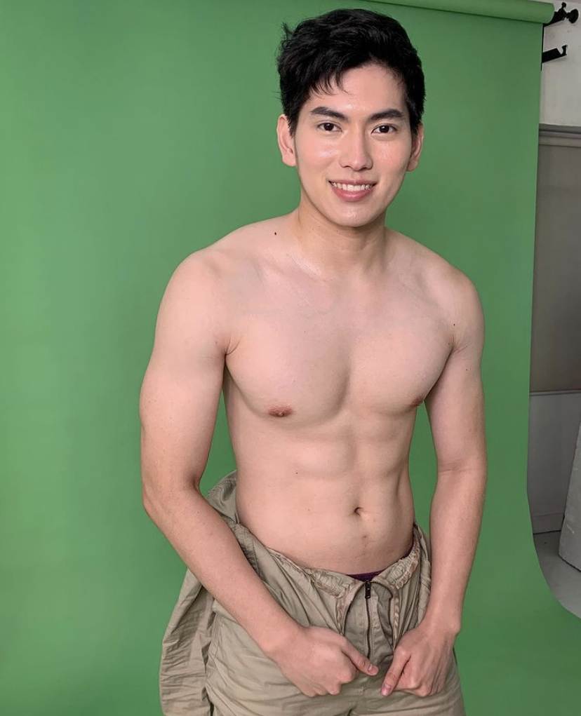ชายหล่อ หุ่นแซ่บ 12