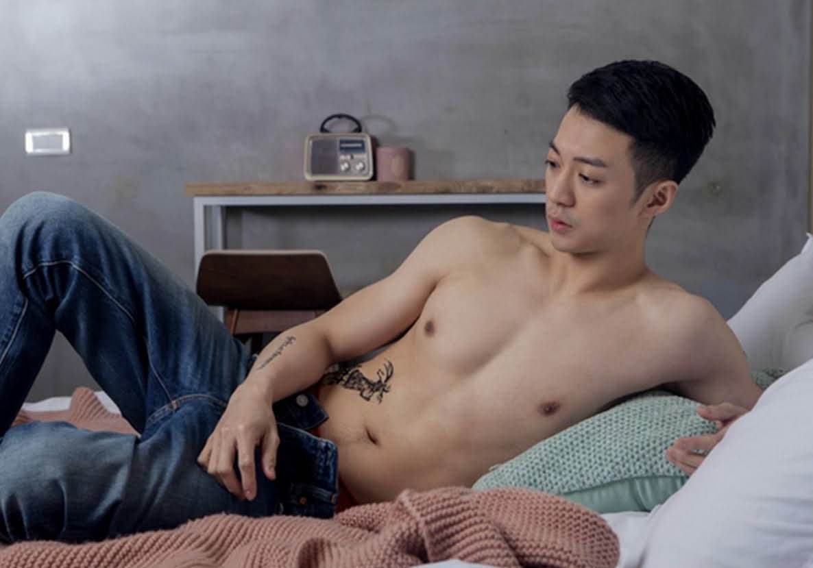 หนุ่มหล่อขึ้นปก 953.2